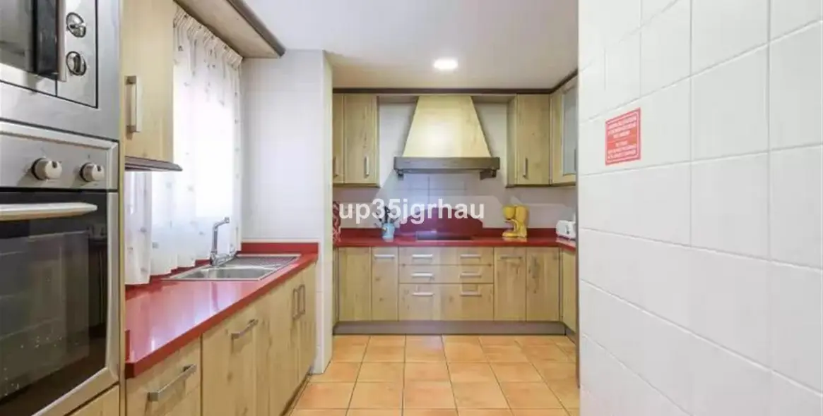 Venta de villa independiente en Estepona 12