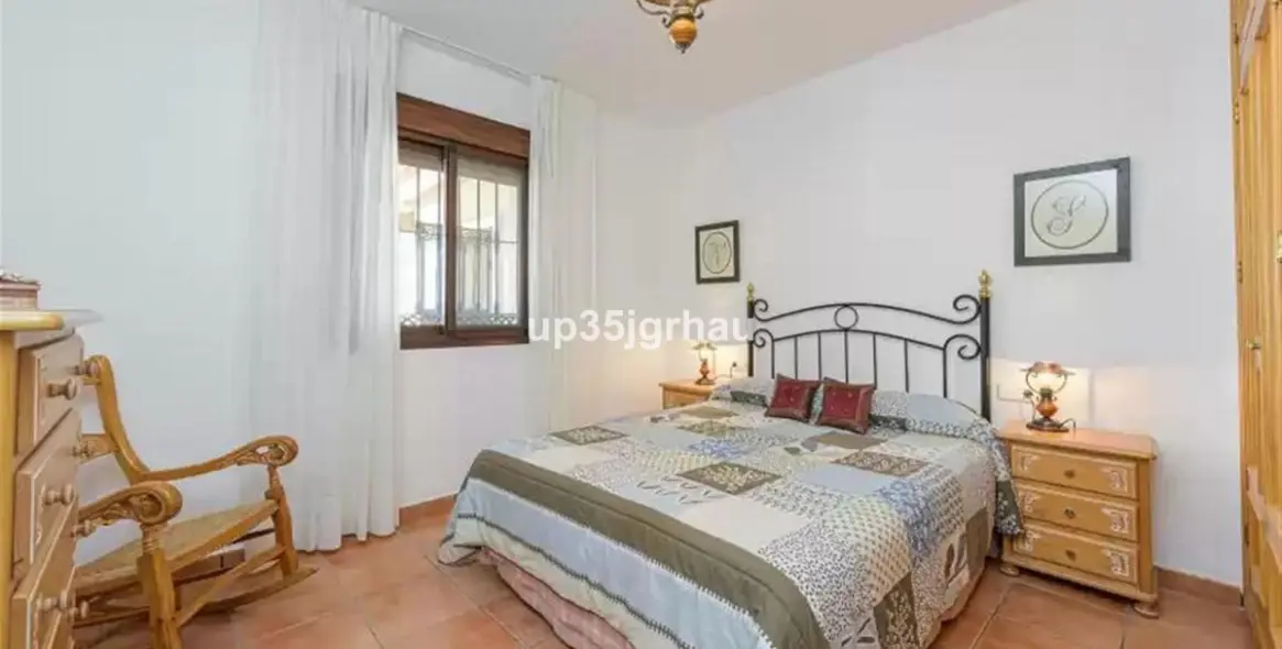 Venta de villa independiente en Estepona 16