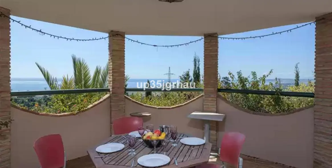 Venta de villa independiente en Estepona 30