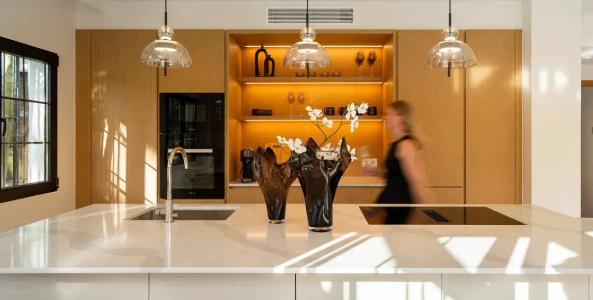 Venta de apartamento en planta media en Nueva Andalucía 23