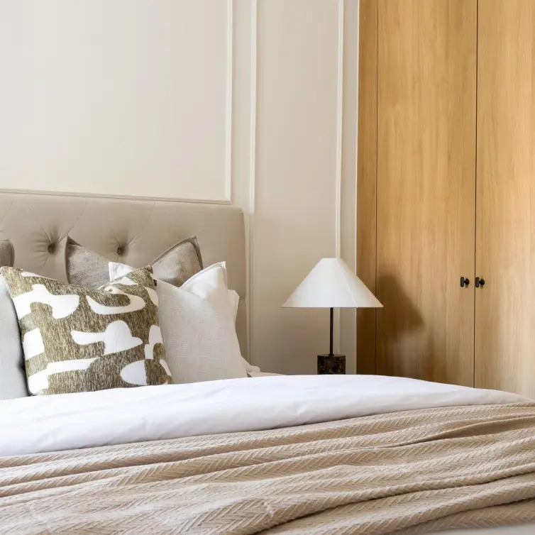 Sale of middle floor apartment in Nueva Andalucía