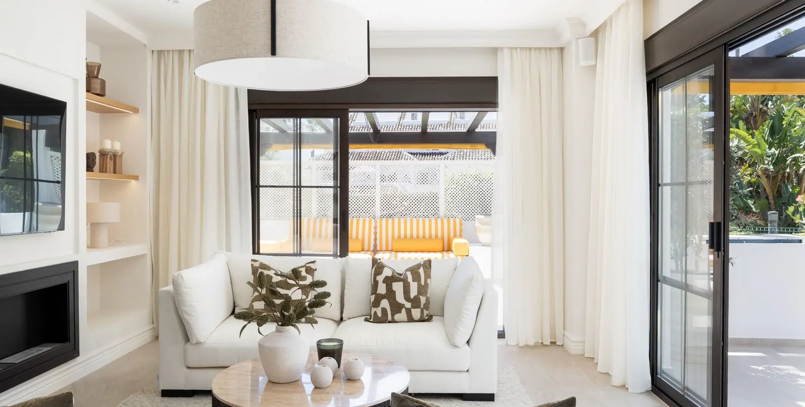 Sale of middle floor apartment in Nueva Andalucía 12