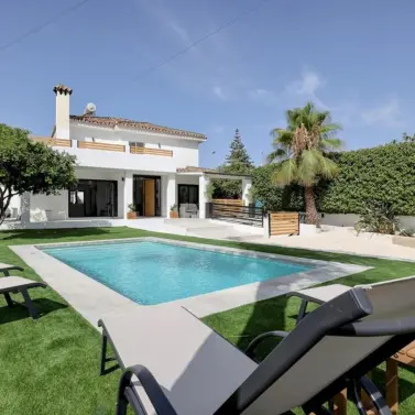 Venta de villa independiente en Marbella