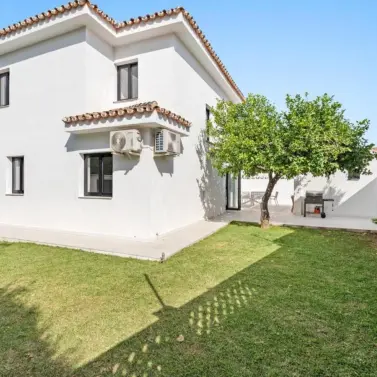 Venta de villa independiente en Marbella