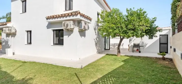 Venta de villa independiente en Marbella 3