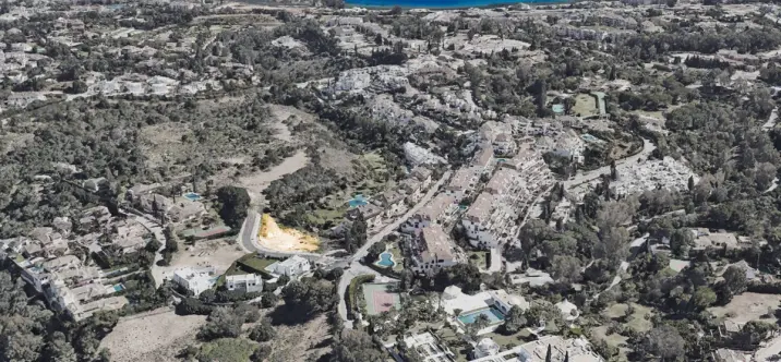 Venta de parcela residencial en The Golden Mile 0