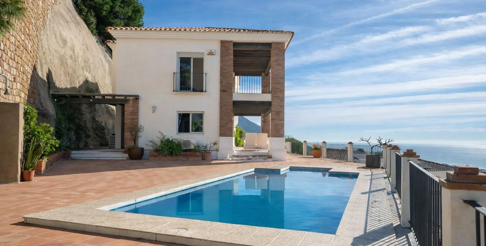 Sale of detached villa in Mijas 1