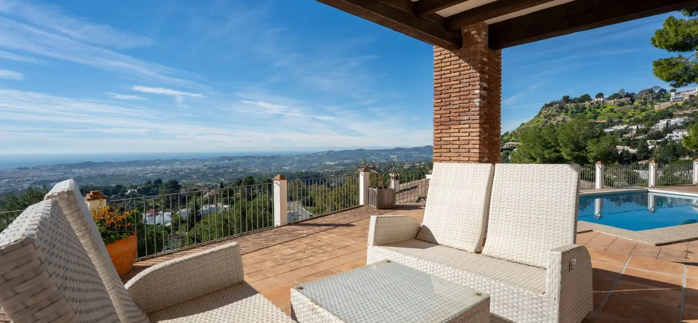 Sale of detached villa in Mijas 1