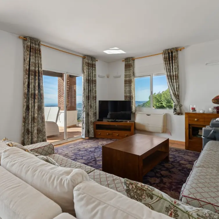 Sale of detached villa in Mijas