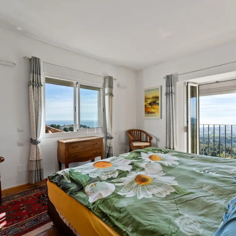 Sale of detached villa in Mijas