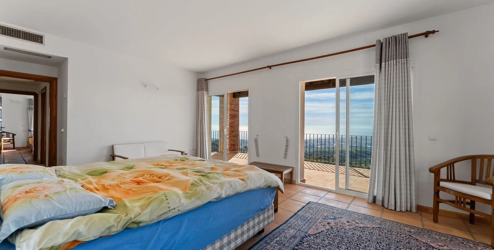 Sale of detached villa in Mijas 33