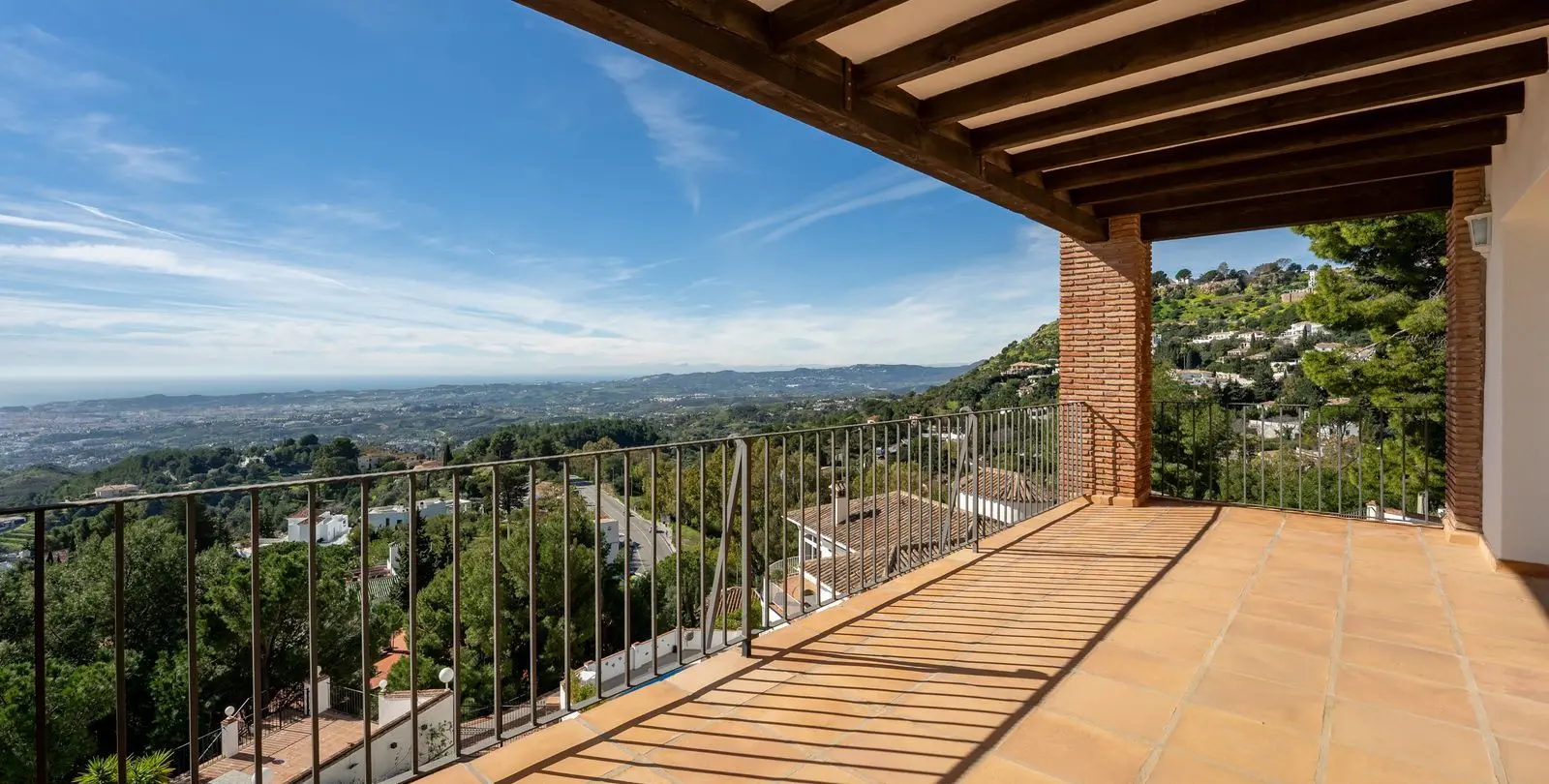 Sale of detached villa in Mijas 39