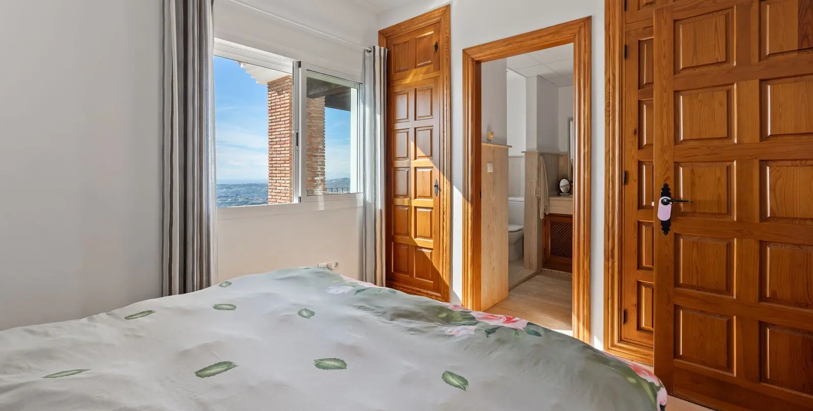 Sale of detached villa in Mijas 46