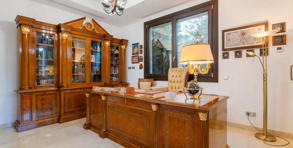Venta de villa independiente en Estepona 5