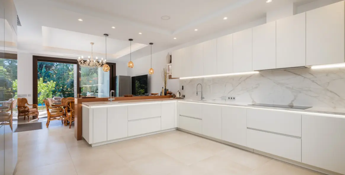 Venta de villa independiente en Estepona 6