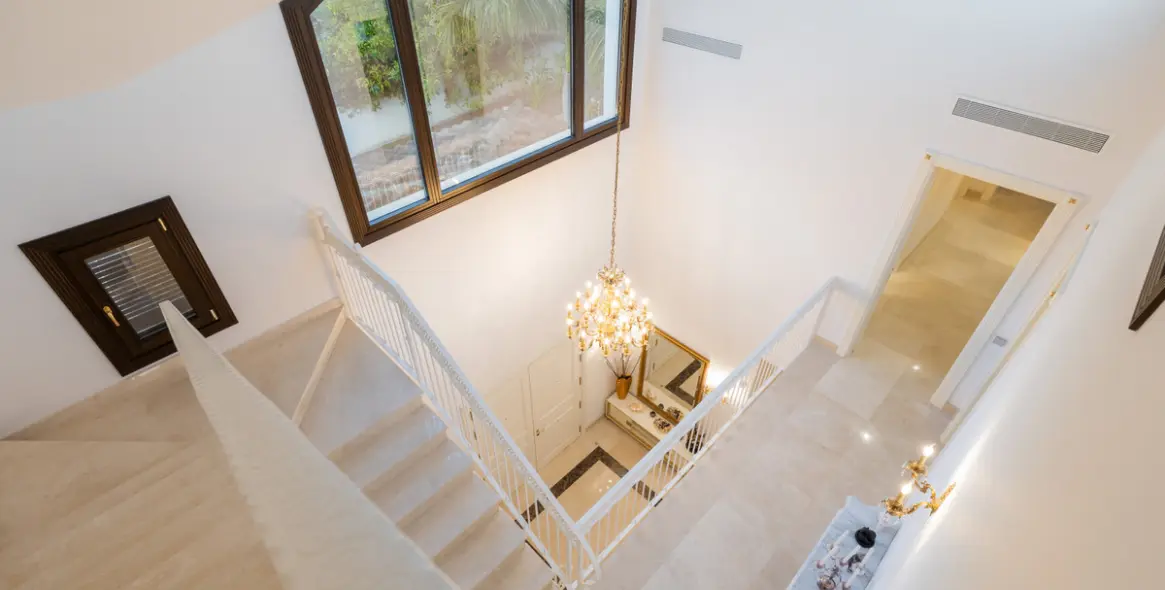 Venta de villa independiente en Estepona 7