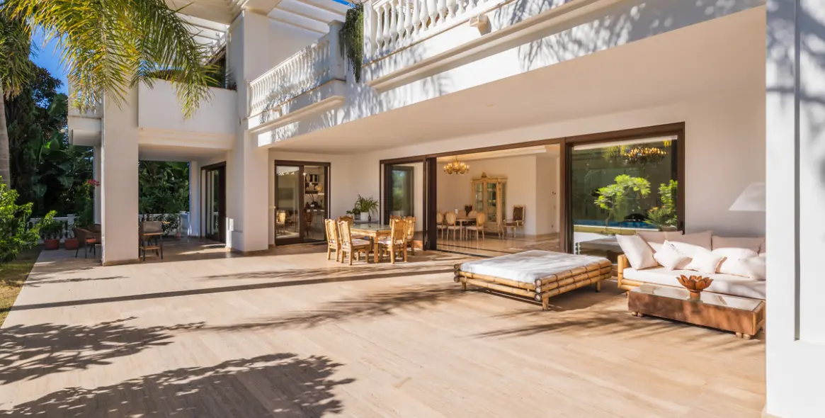 Venta de villa independiente en Estepona 15