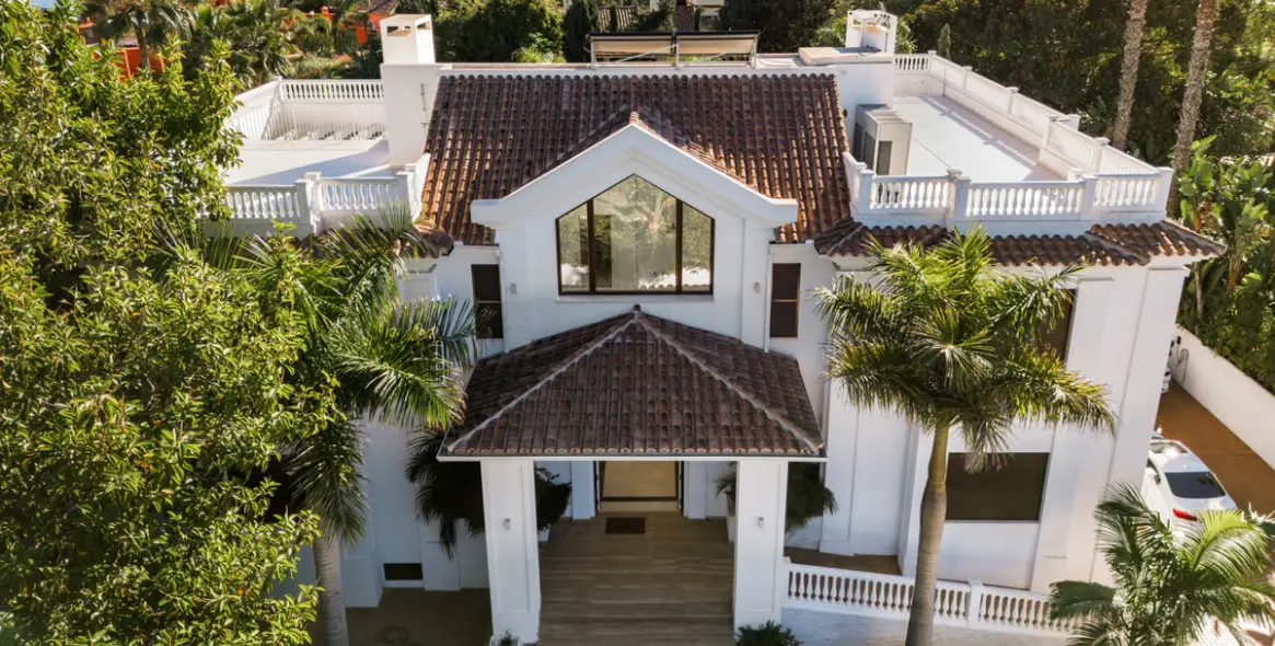 Venta de villa independiente en Estepona 16