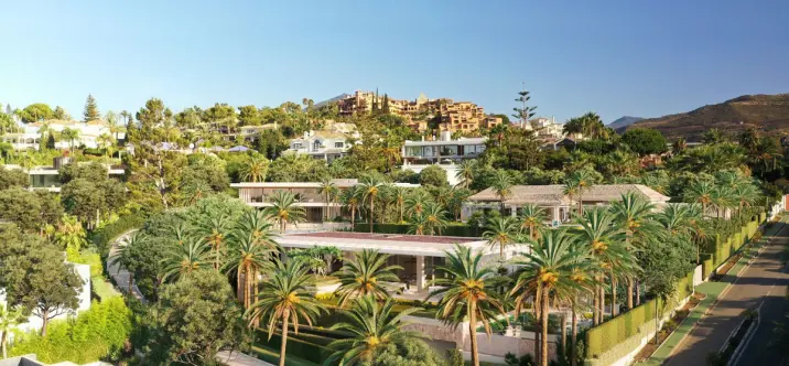 Venta de parcela residencial en Nueva Andalucía 3
