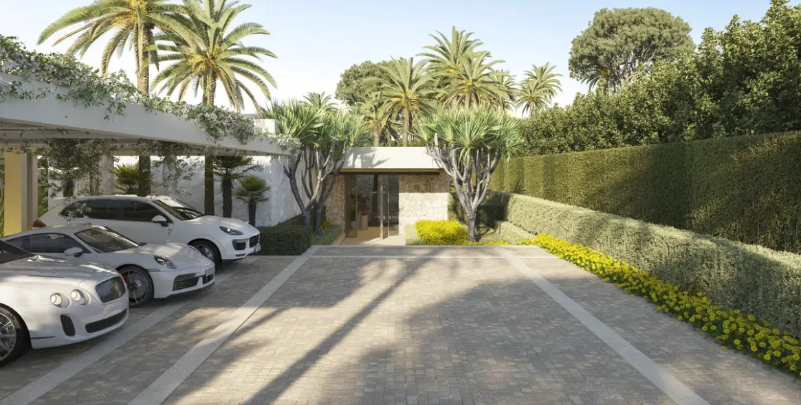 Venta de parcela residencial en Nueva Andalucía 11