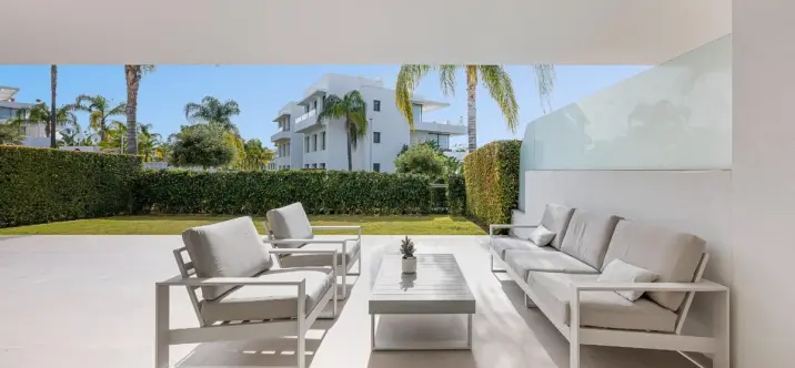 Short-term rent of ground floor apartment in Estepona 1