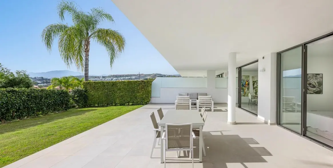 Short-term rent of ground floor apartment in Estepona 4