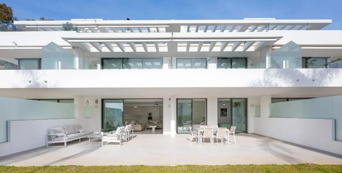 Short-term rent of ground floor apartment in Estepona 5