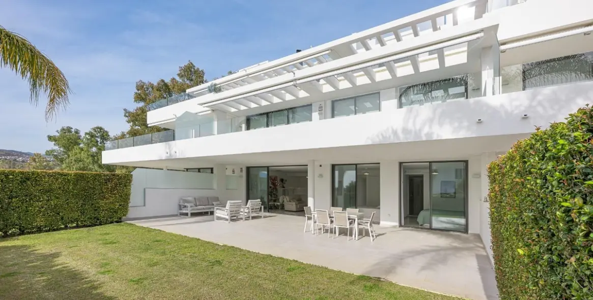 Short-term rent of ground floor apartment in Estepona 6