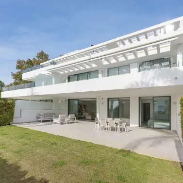 Long-term rent of ground floor apartment in Estepona