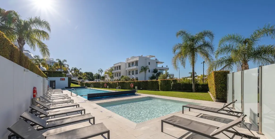 Short-term rent of ground floor apartment in Estepona 24