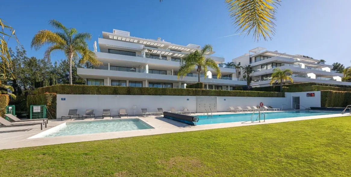 Short-term rent of ground floor apartment in Estepona 29