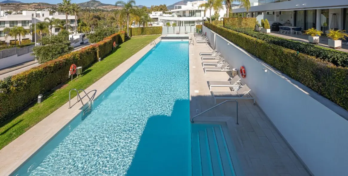 Short-term rent of ground floor apartment in Estepona 32