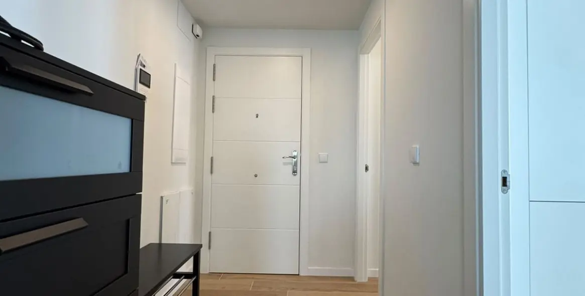 Short-term rent of middle floor apartment in Nueva Andalucía 16