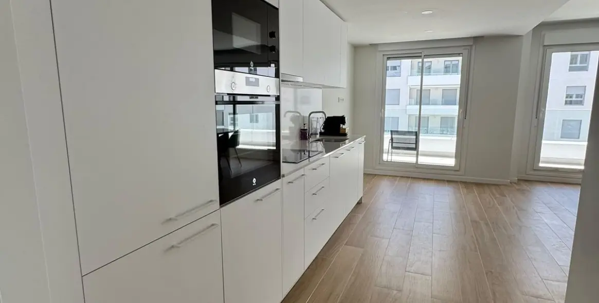 Short-term rent of middle floor apartment in Nueva Andalucía 20