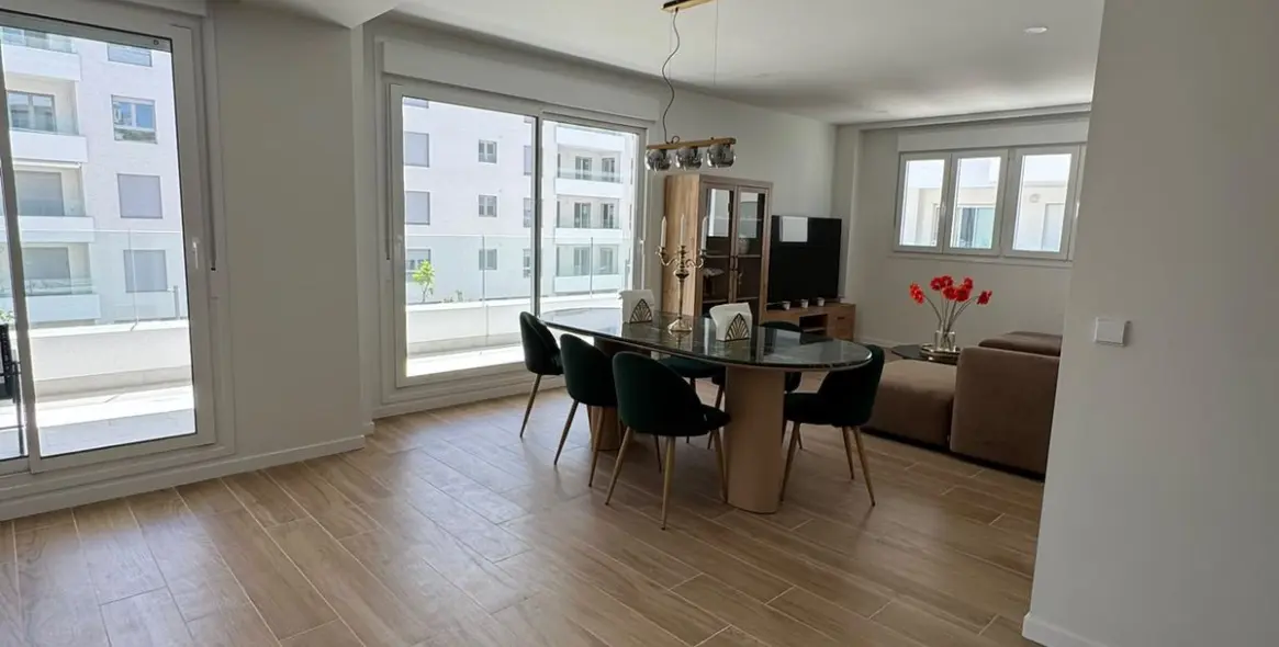 Short-term rent of middle floor apartment in Nueva Andalucía 21