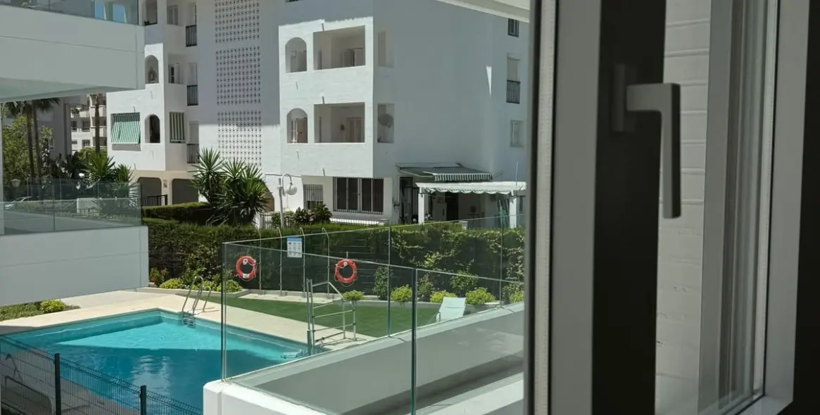 Short-term rent of middle floor apartment in Nueva Andalucía 22
