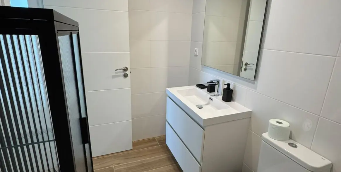 Short-term rent of middle floor apartment in Nueva Andalucía 28