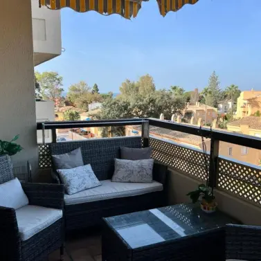 Sale of middle floor apartment in Marbella