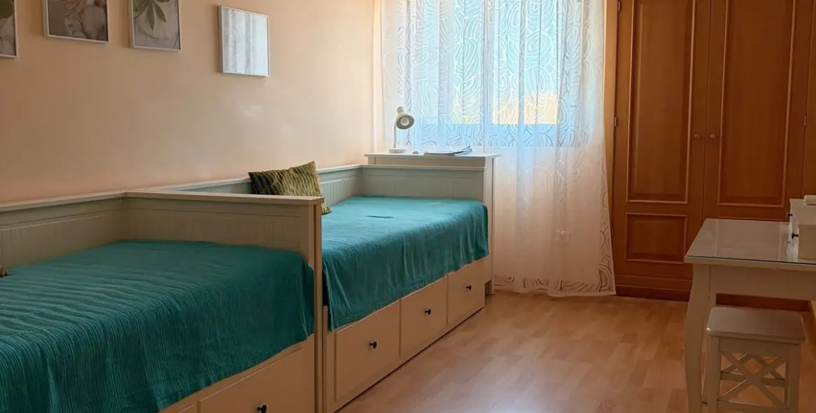 Venta de apartamento en planta media en Marbella 13