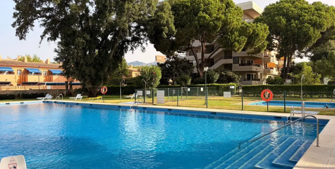 Venta de apartamento en planta media en Marbella 24