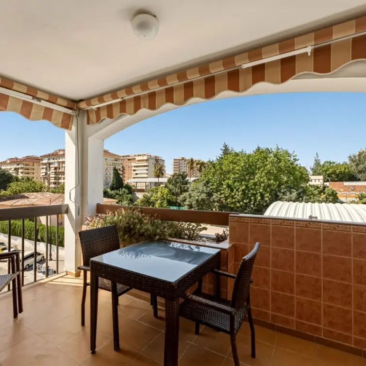Venta de apartamento en planta media en Fuengirola
