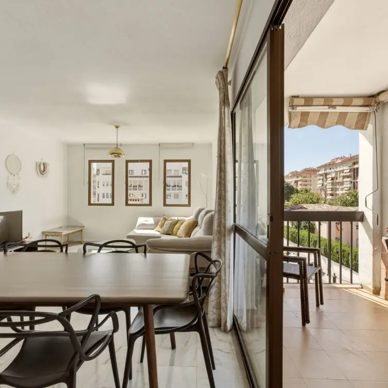 Venta de apartamento en planta media en Fuengirola