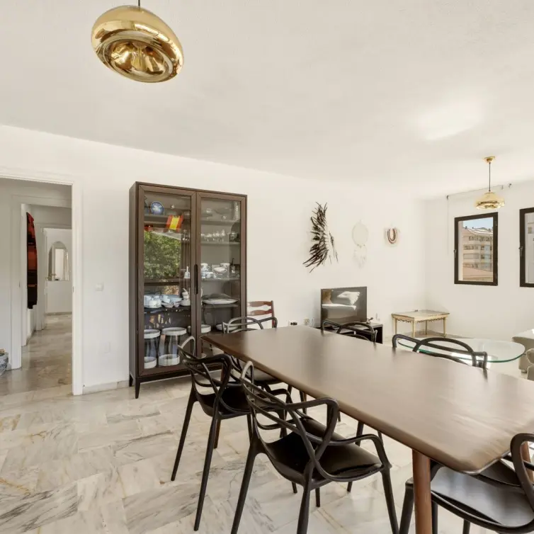 Venta de apartamento en planta media en Fuengirola
