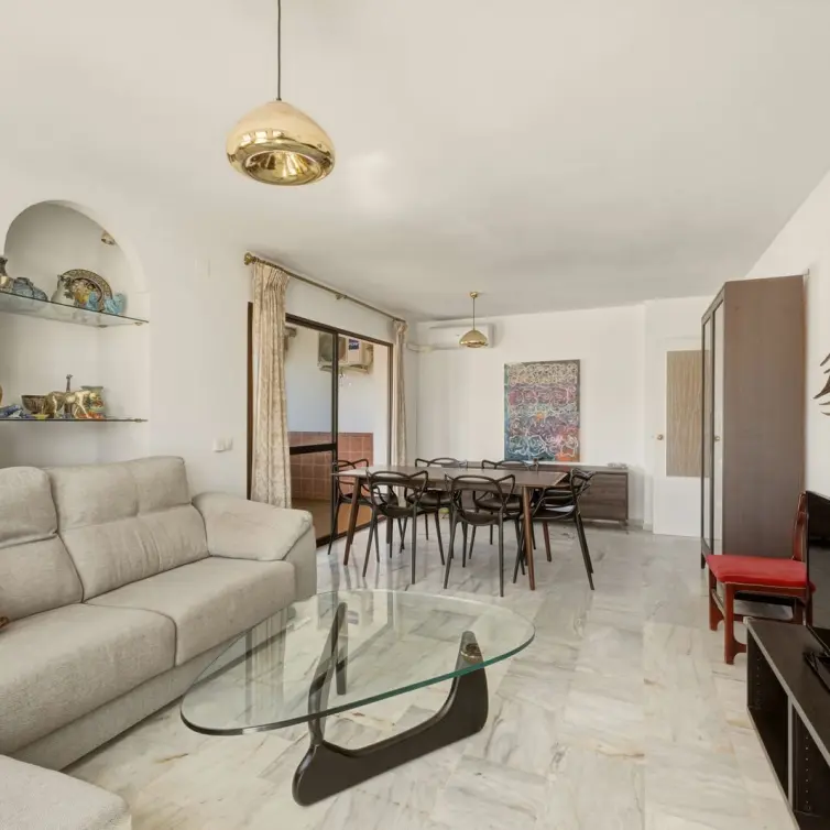 Venta de apartamento en planta media en Fuengirola