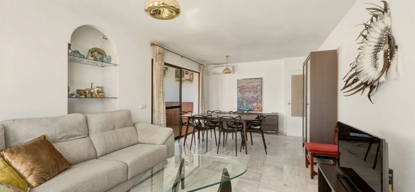 Venta de apartamento en planta media en Fuengirola 3