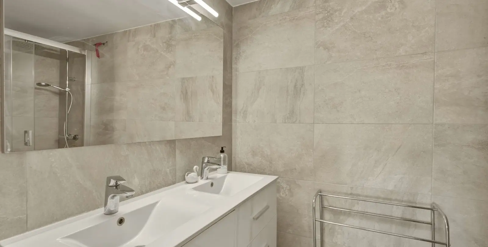 Venta de apartamento en planta media en Fuengirola 15