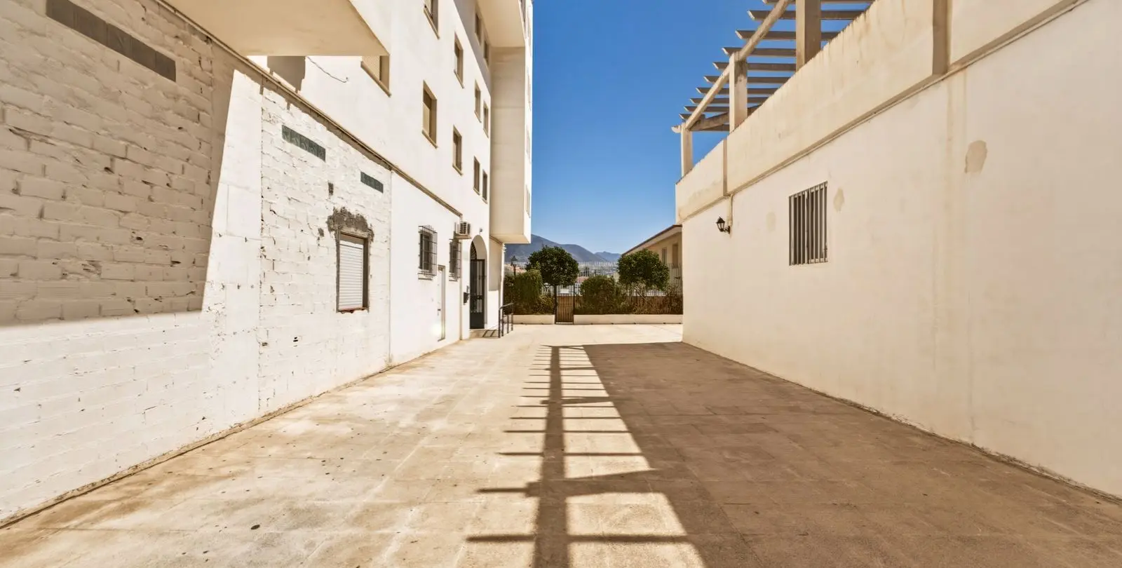 Venta de apartamento en planta media en Fuengirola 21