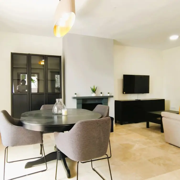 Sale of middle floor apartment in Nueva Andalucía