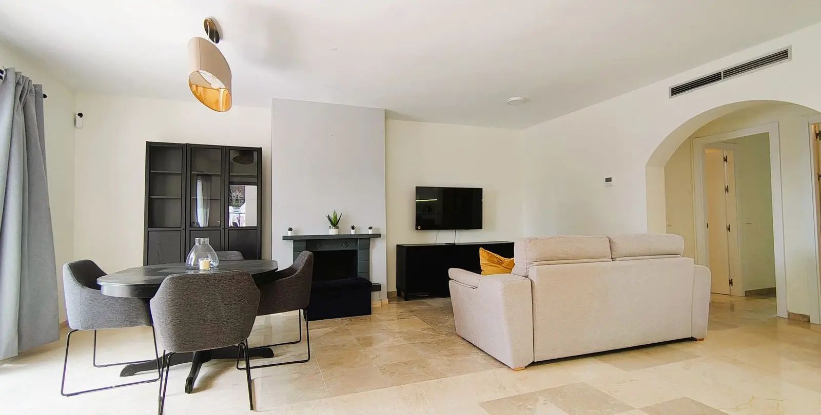 Sale of middle floor apartment in Nueva Andalucía 8