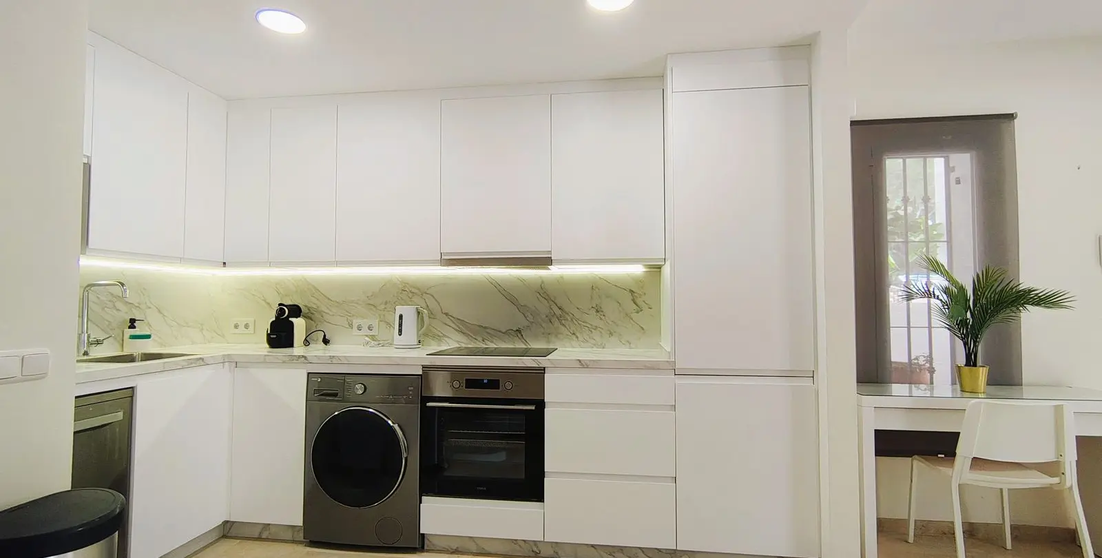 Sale of middle floor apartment in Nueva Andalucía 10